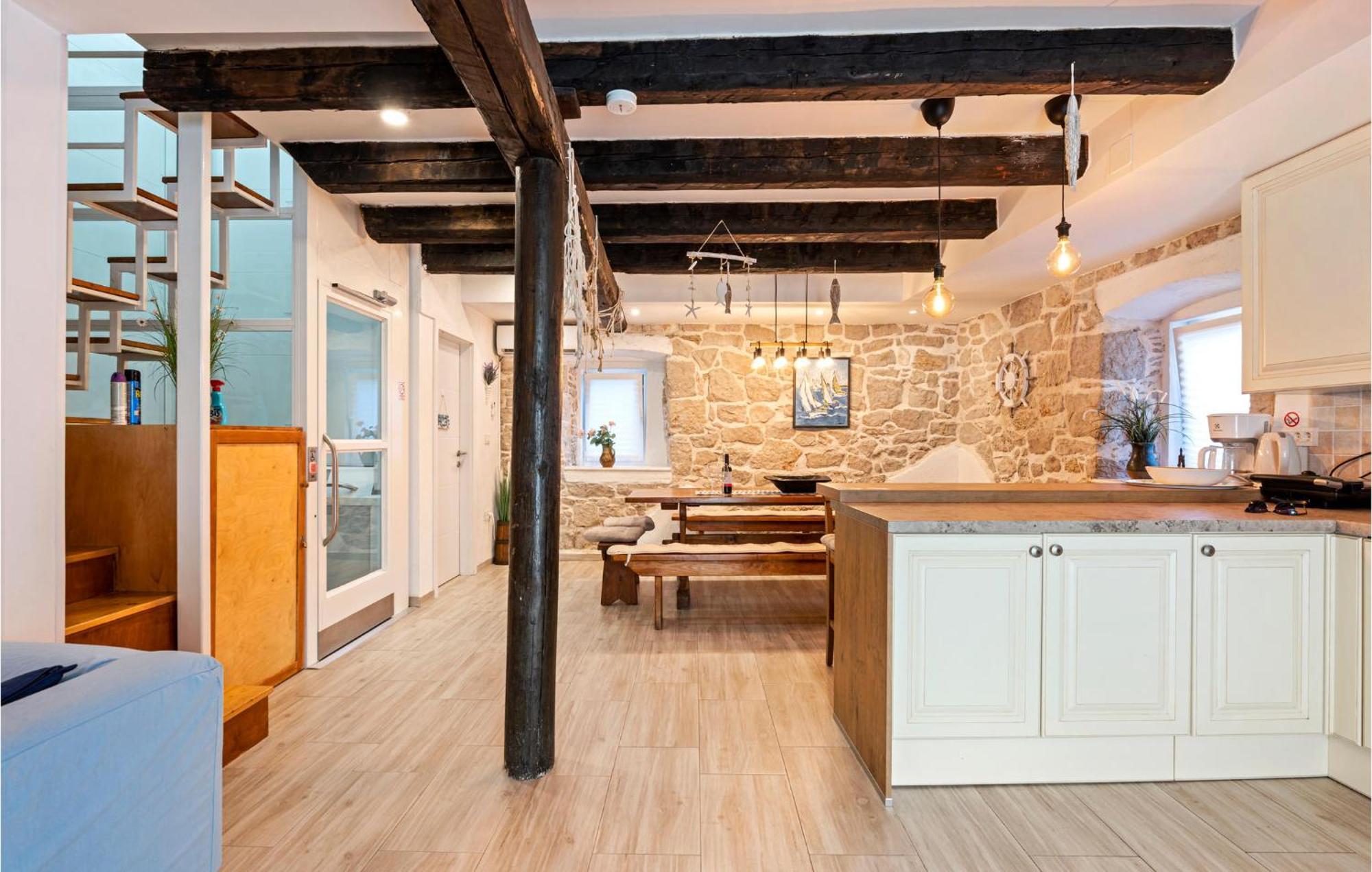 4 Bedroom Stunning Home In Murter Dış mekan fotoğraf