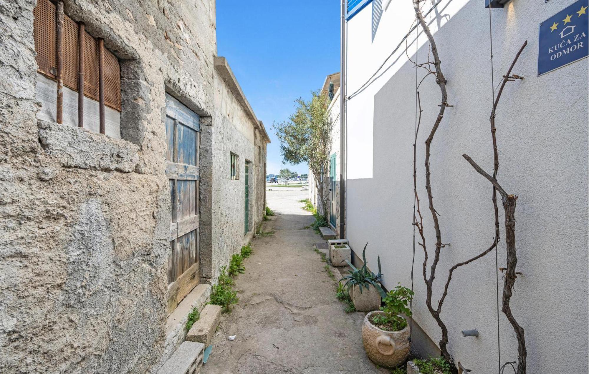 4 Bedroom Stunning Home In Murter Dış mekan fotoğraf