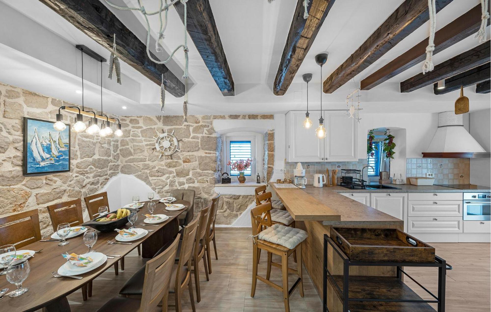 4 Bedroom Stunning Home In Murter Dış mekan fotoğraf