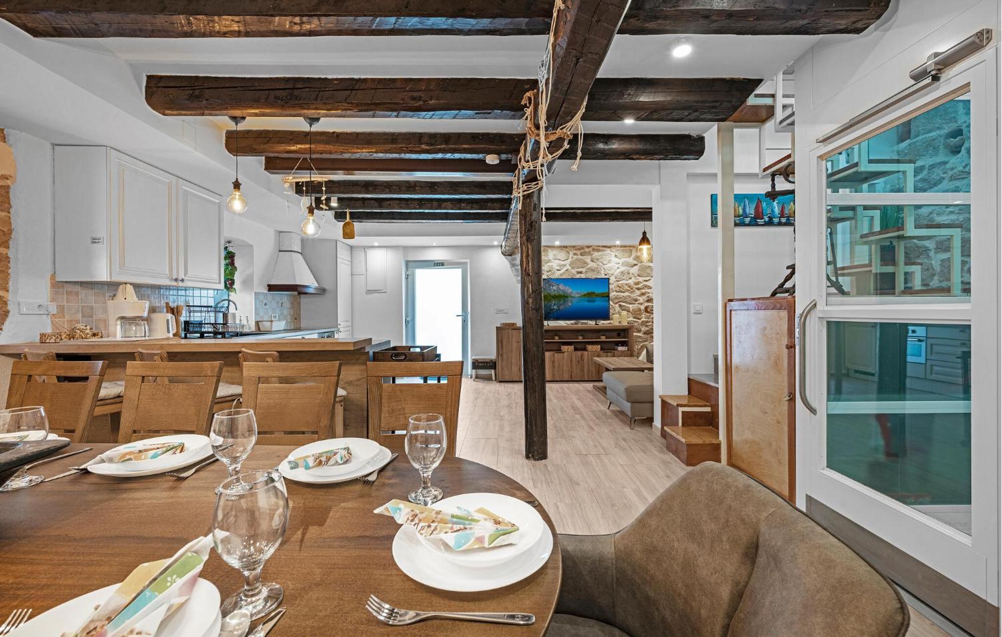 4 Bedroom Stunning Home In Murter Dış mekan fotoğraf